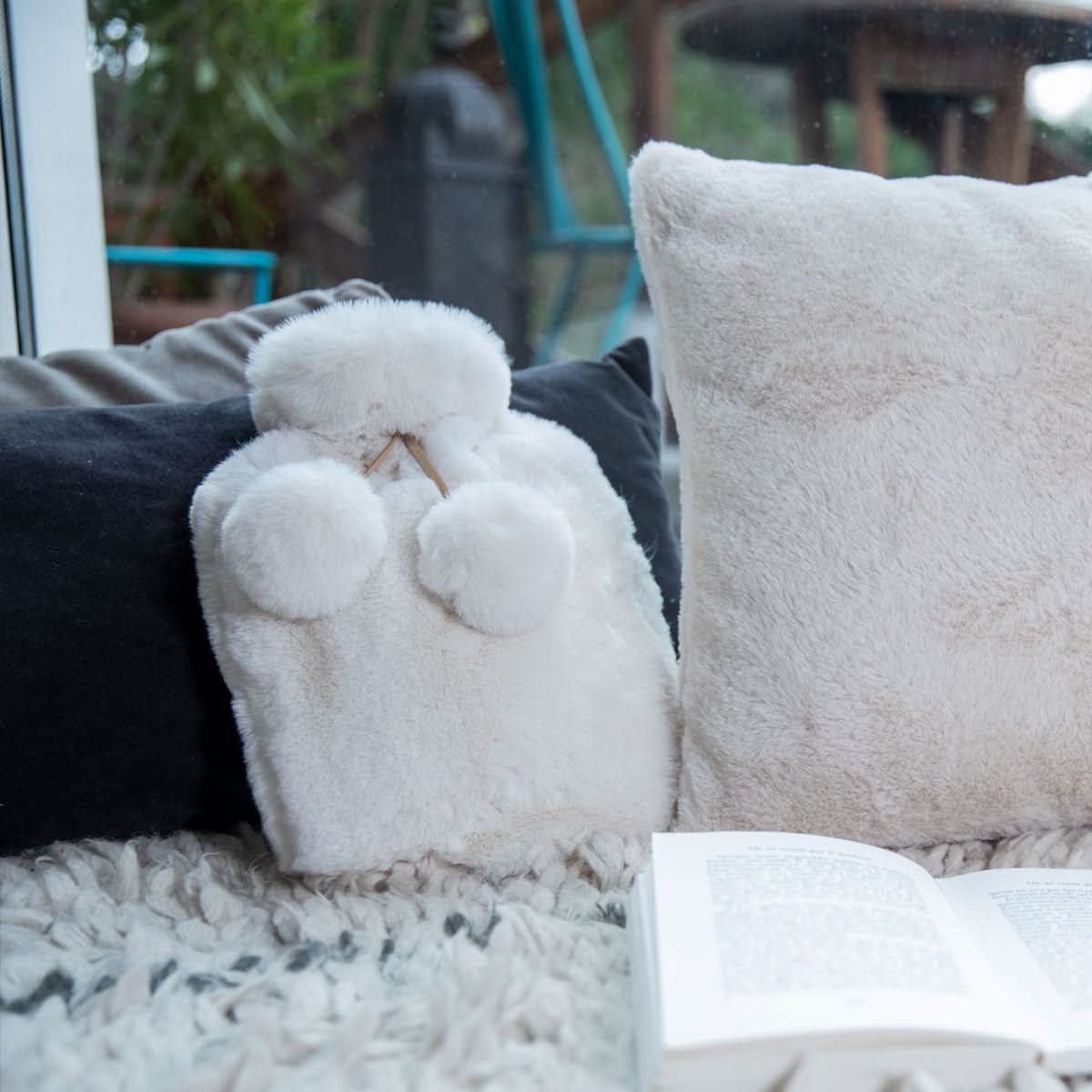 BOUILLOTTE POMPONS FAUSSE FOURRURE - Image 5